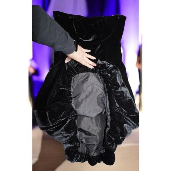 Vintage Black Velvet Bubble Dress - Strapless - Size 8 - Union Made in USA - Picture 12 of 12